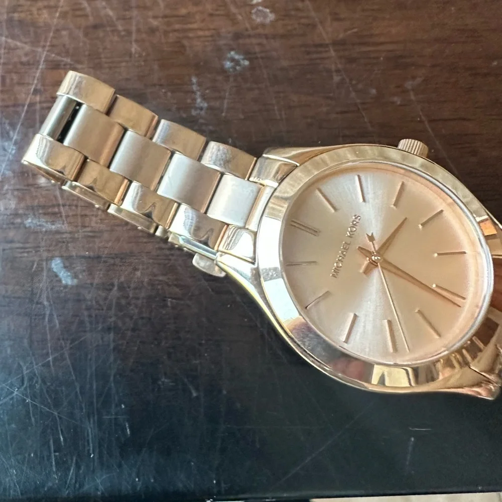 Michael Kors Women's Gold-Tone Watch Needs Battery wristband 6 inch